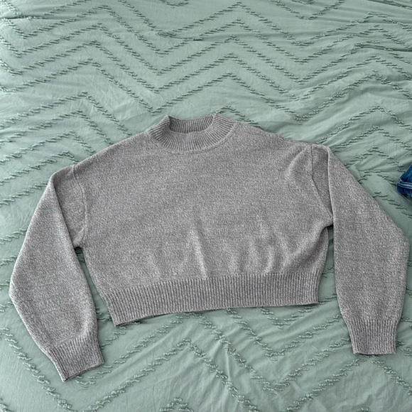 H&M cropped turtleneck sweater - Picture 1 of 2